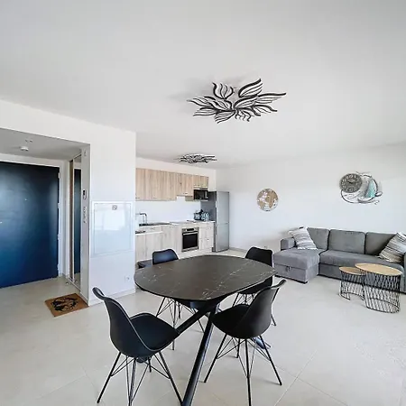 T3 Vue Sur La Baie De Calvi (Corsica)